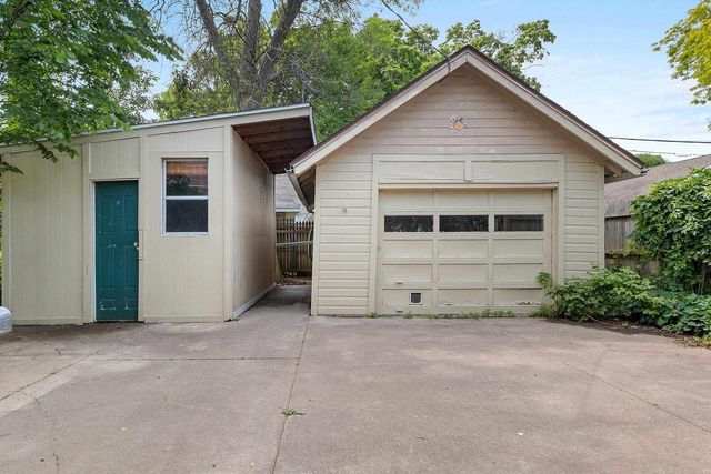 579 OAK STREET, Neenah, WI 54956