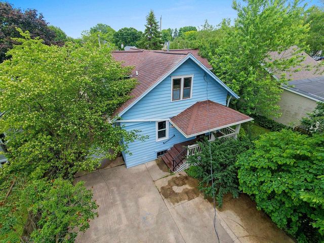 579 OAK STREET, Neenah, WI 54956