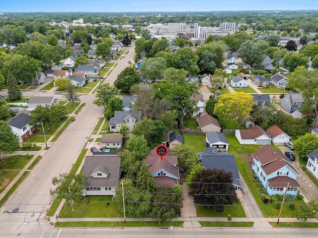 579 OAK STREET, Neenah, WI 54956