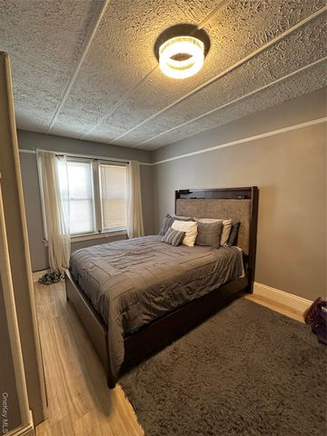 74 Dehnhoff Avenue, Freeport, NY 11520