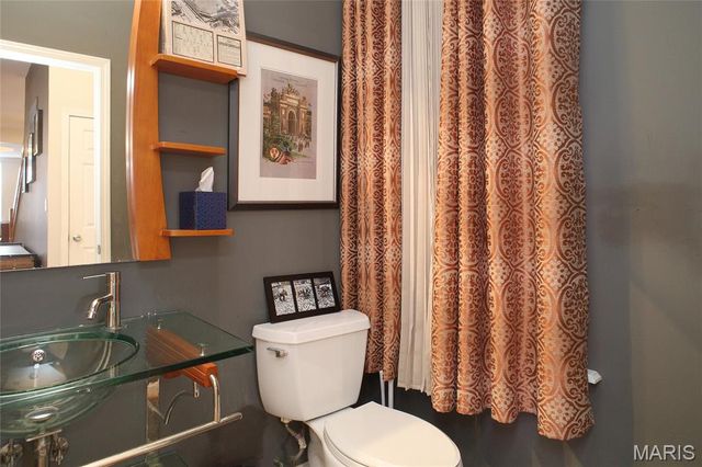 2628 Indiana Avenue, St Louis, MO 63118