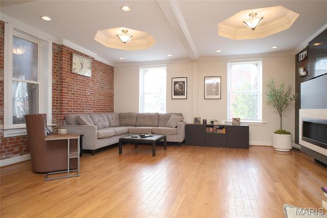 2628 Indiana Avenue, St Louis, MO 63118