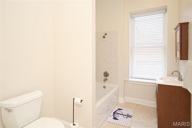 2628 Indiana Avenue, St Louis, MO 63118