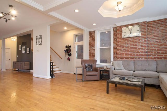 2628 Indiana Avenue, St Louis, MO 63118