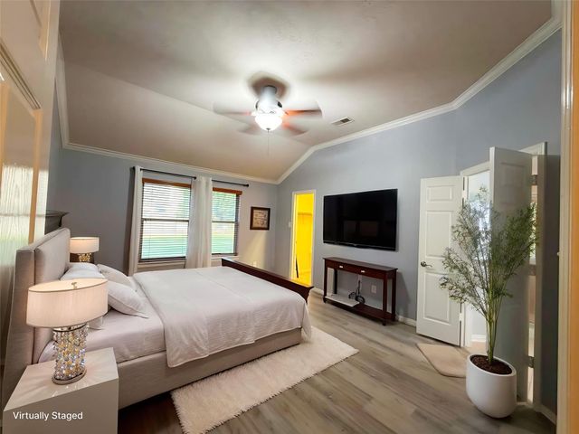 17507 N Riata Lake Drive, Cypress, TX 77433