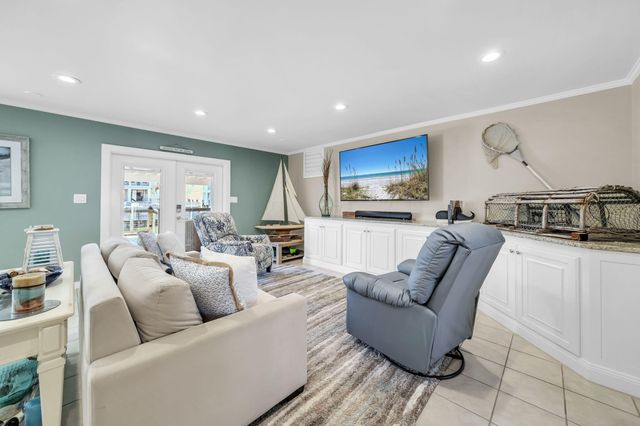 610 Lagoon Drive, Destin, FL 32541