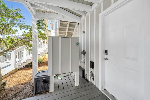 610 Lagoon Drive, Destin, FL 32541