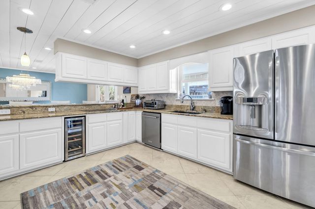 610 Lagoon Drive, Destin, FL 32541