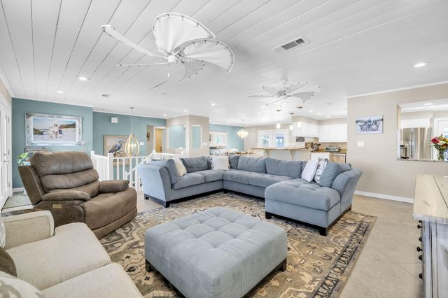 610 Lagoon Drive, Destin, FL 32541