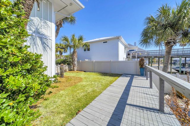 610 Lagoon Drive, Destin, FL 32541