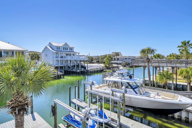 610 Lagoon Drive, Destin, FL 32541