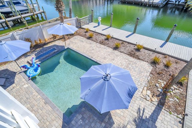 610 Lagoon Drive, Destin, FL 32541