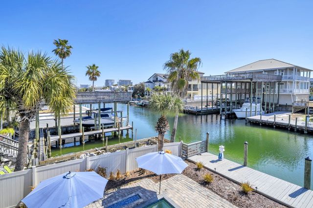 610 Lagoon Drive, Destin, FL 32541