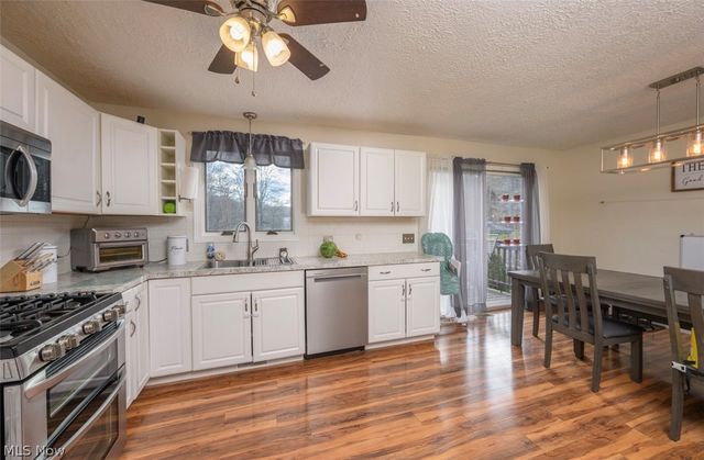 5326 Hillsboro Avenue SE, Canton, OH 44707