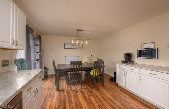 5326 Hillsboro Avenue SE, Canton, OH 44707