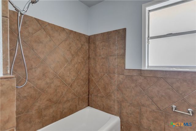 1338 Canary Lane, Seguin, TX 78155