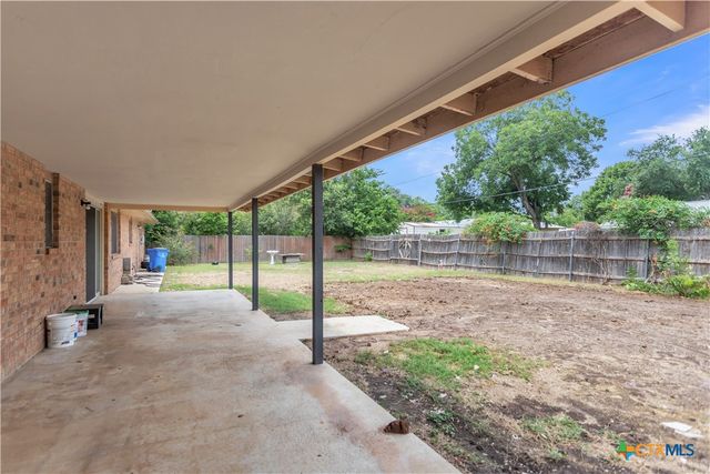 1338 Canary Lane, Seguin, TX 78155