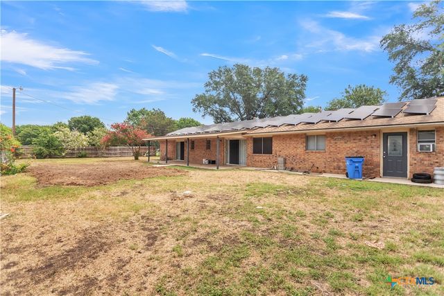 1338 Canary Lane, Seguin, TX 78155