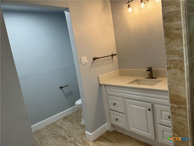 1338 Canary Lane, Seguin, TX 78155