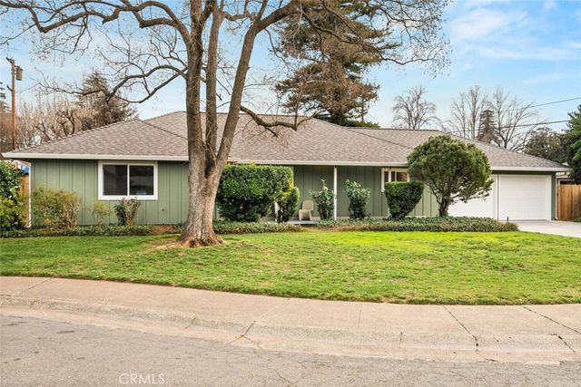 2 Canterbury Circle, Chico, CA 95926