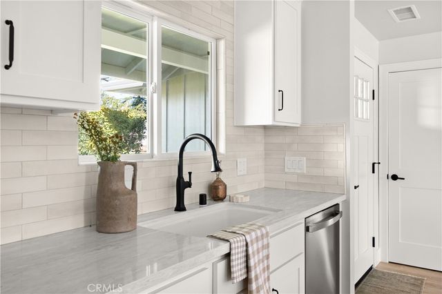 2 Canterbury Circle, Chico, CA 95926