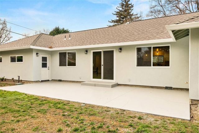 2 Canterbury Circle, Chico, CA 95926