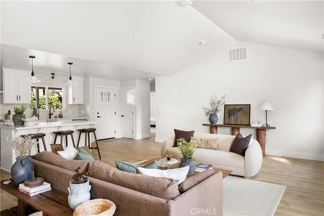 2 Canterbury Circle, Chico, CA 95926