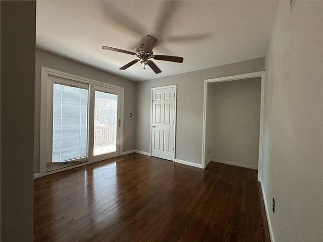 10401 E 69th Street, Raytown, MO 64133