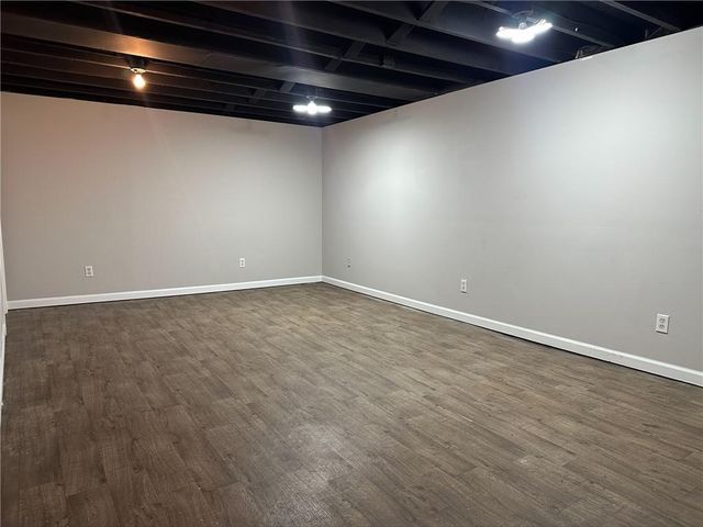 10401 E 69th Street, Raytown, MO 64133
