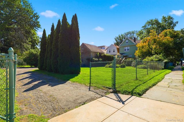 315 Sickles Avenue, New Rochelle, NY 10801