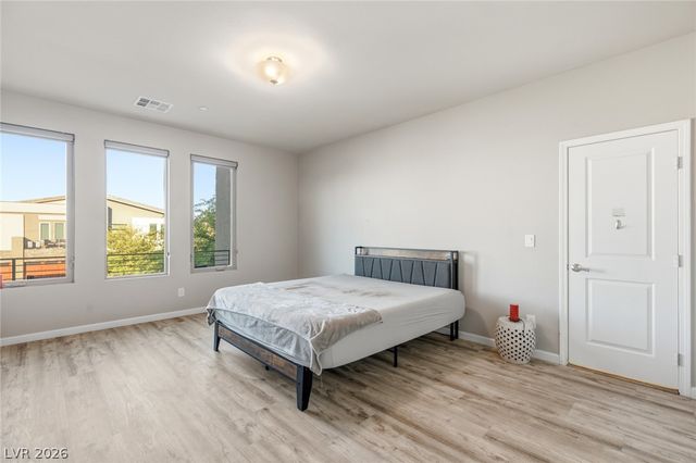 8727 Twisted Vine Lane, Las Vegas, NV 89139