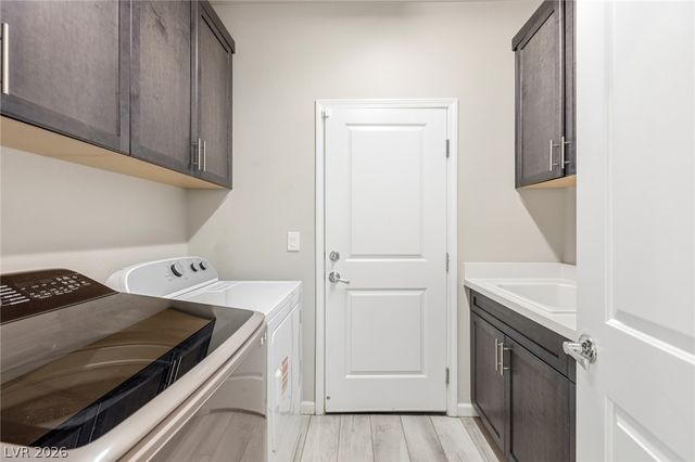 8727 Twisted Vine Lane, Las Vegas, NV 89139