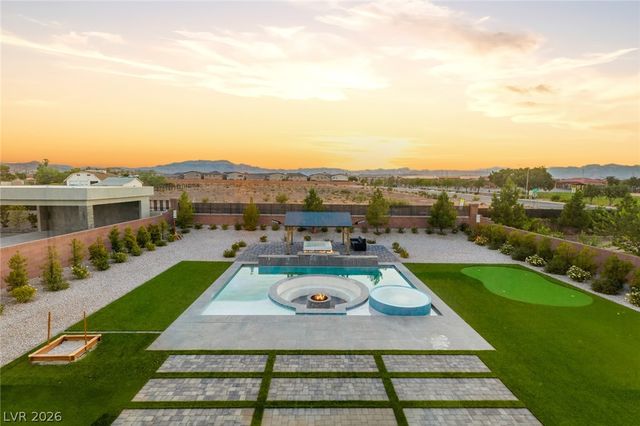 8727 Twisted Vine Lane, Las Vegas, NV 89139