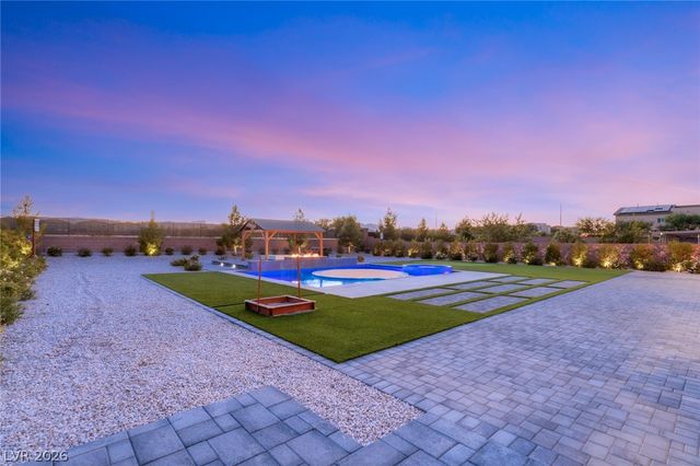8727 Twisted Vine Lane, Las Vegas, NV 89139