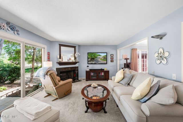 29241 Bates Road, Perrysburg, OH 43551