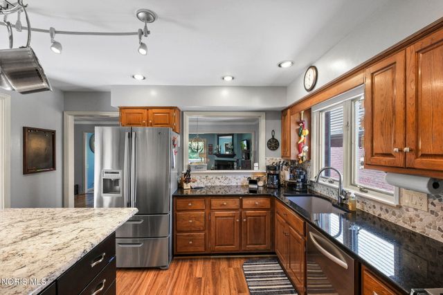 29241 Bates Road, Perrysburg, OH 43551