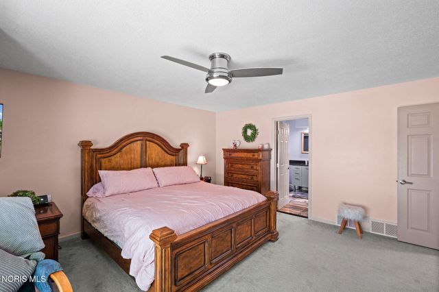 29241 Bates Road, Perrysburg, OH 43551