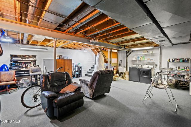29241 Bates Road, Perrysburg, OH 43551