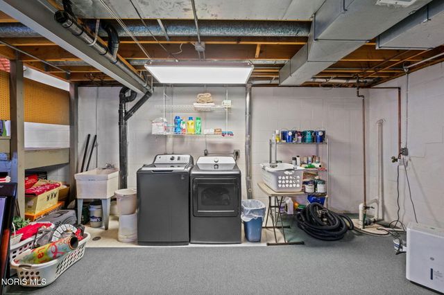 29241 Bates Road, Perrysburg, OH 43551