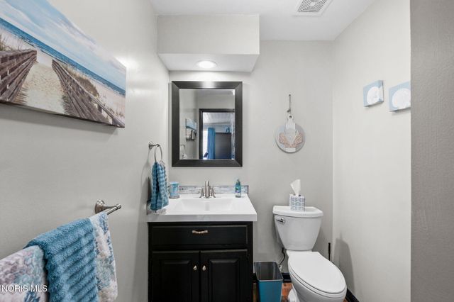 29241 Bates Road, Perrysburg, OH 43551