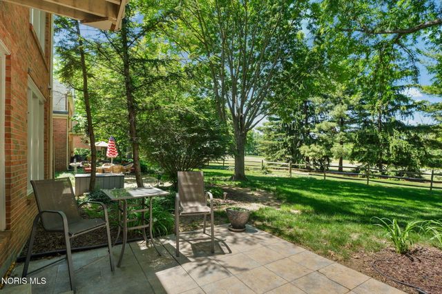 29241 Bates Road, Perrysburg, OH 43551