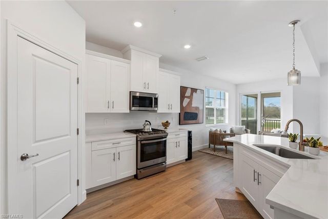 16889 Fairgrove Way Unit 201, Naples, FL 34110