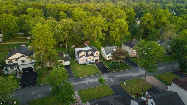 25 Montgomery Rd, Livingston Twp., NJ 07039