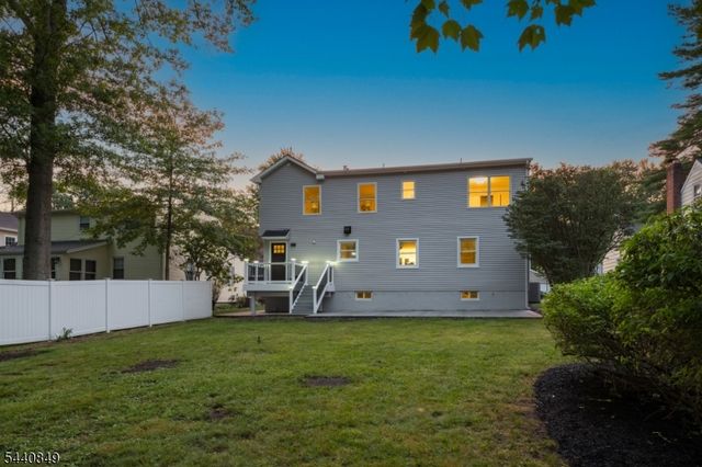 25 Montgomery Rd, Livingston Twp., NJ 07039