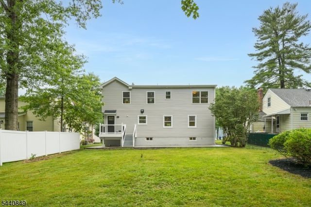25 Montgomery Rd, Livingston Twp., NJ 07039
