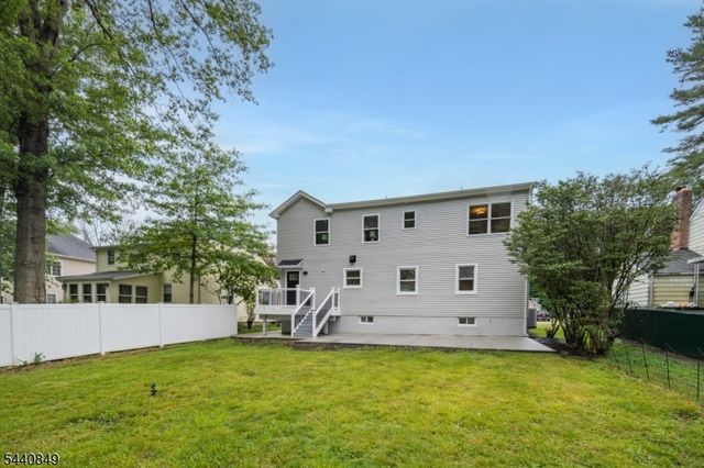 25 Montgomery Rd, Livingston Twp., NJ 07039