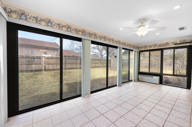 1002 Berkley Drive, Cleburne, TX 76033