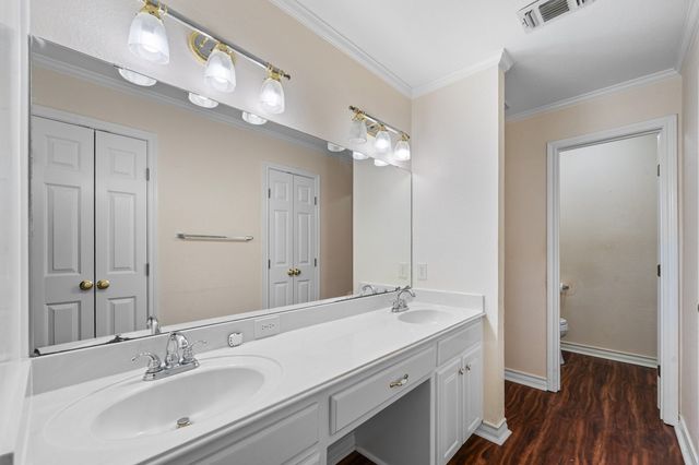 1002 Berkley Drive, Cleburne, TX 76033