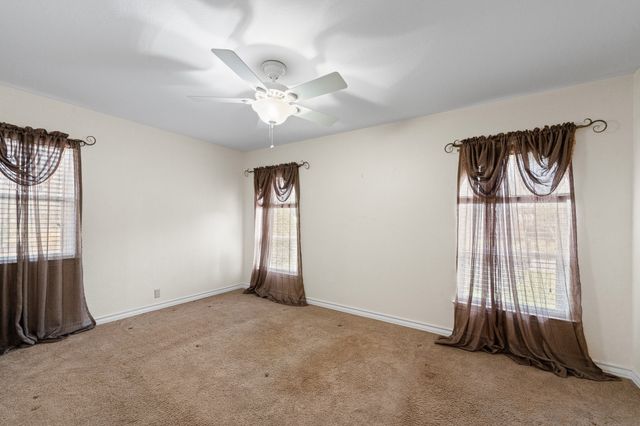 1002 Berkley Drive, Cleburne, TX 76033