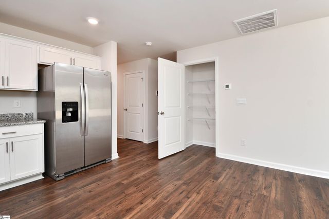 143 Boxbury Way, Fountain Inn, SC 29644